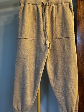 100% Cashmere Beige Drawstring Joggers | Frame Denim